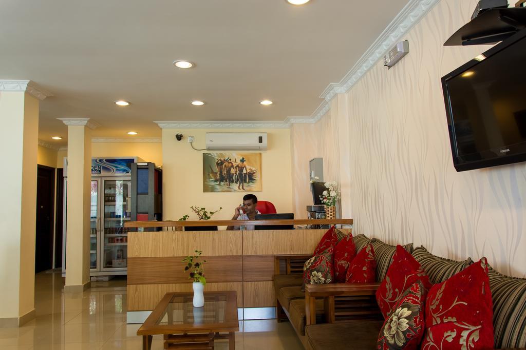 Beach Palace Hulhumale Exterior photo