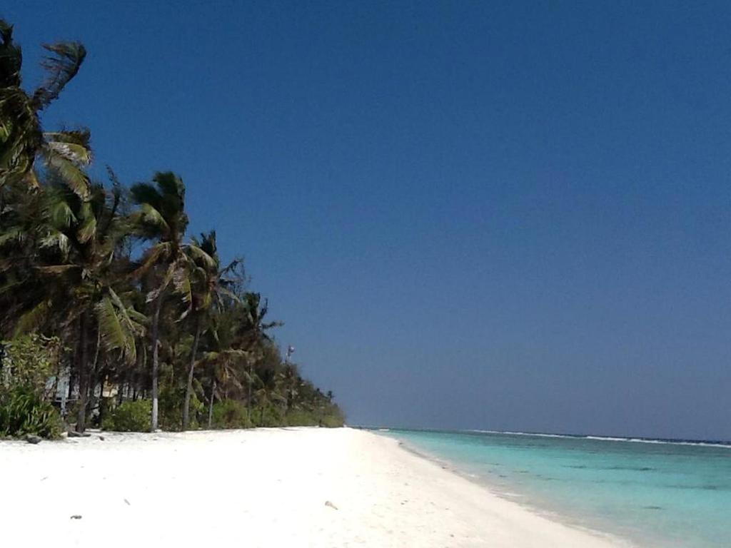 Beach Palace Hulhumale Exterior photo