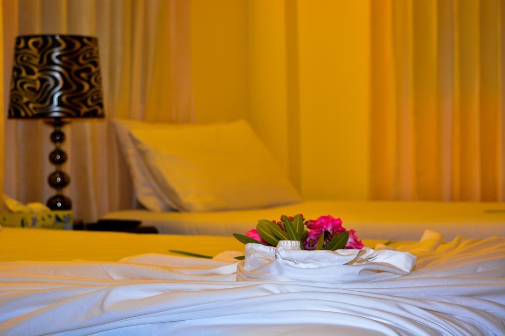 Beach Palace Hulhumale Exterior photo